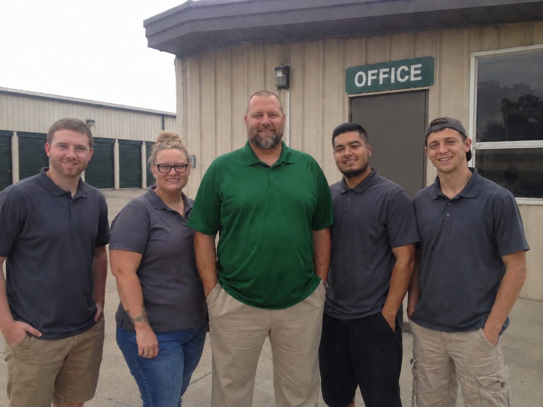 Pest control professionals in Manhattan, KS